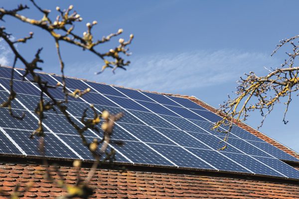 Již každá sedmá polská domácnost využívá fotovoltaiku. V Česku jich je i přes velký zájem zatím jen zlomek