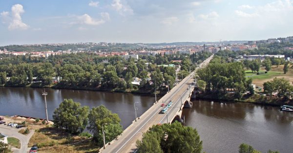 Nekonečný příběh Libeňského mostu: Rekonstrukce se jen tak nedočkáme. Sice bude trvat déle, ale zato bude dražší