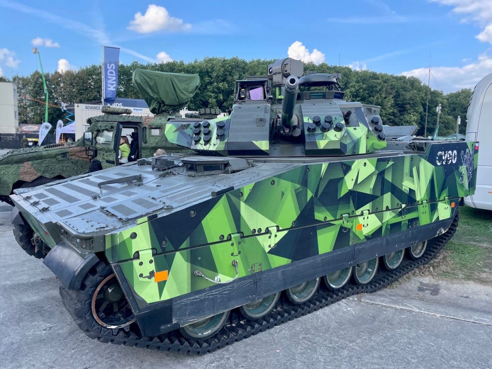 Spolupráce mezi českým a švédským průmyslem na dodávkách bojových vozidel pěchoty se naplno rozjela