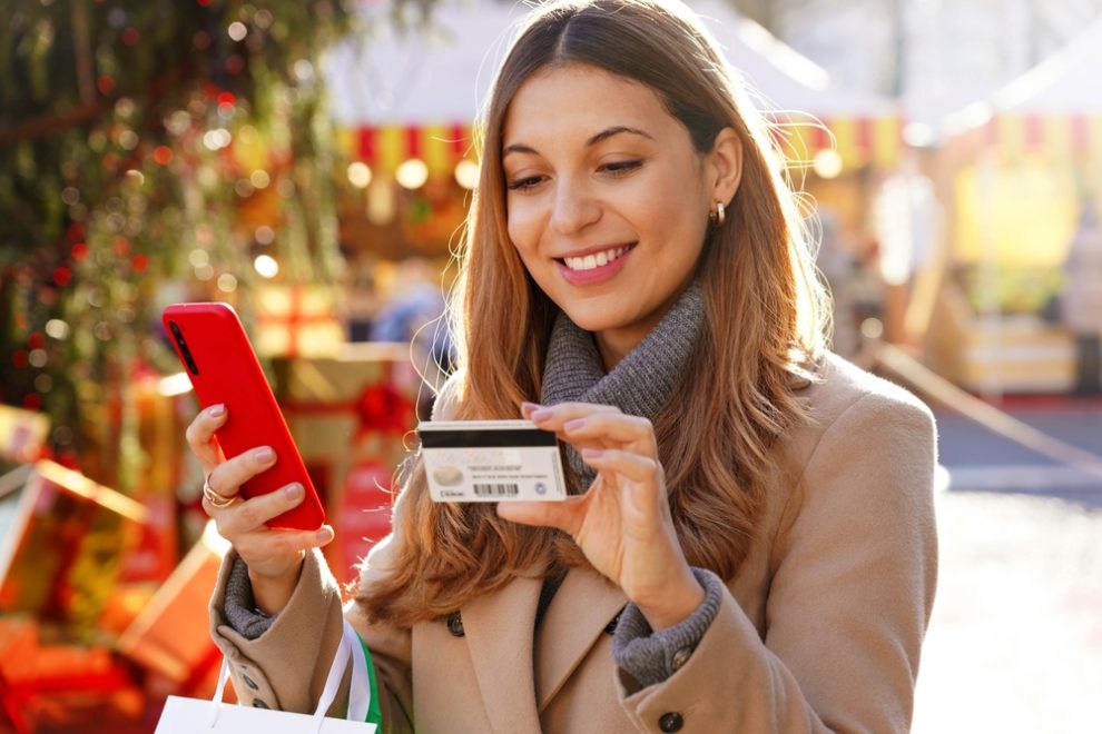 Vánoční nákupy: Češi jsou jedničkami v používání platebních karet